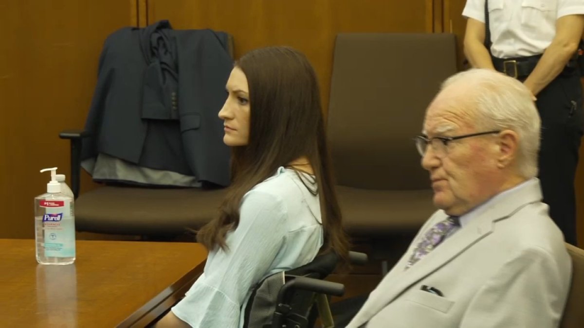 Defense attorney calls on President Trump to pardon Lindsay Clancy