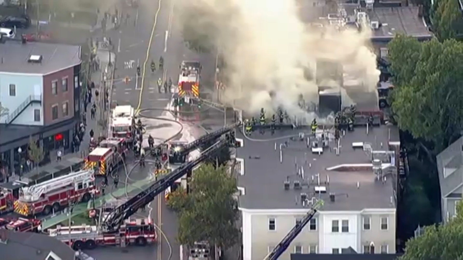 VIDEO: Building fire sends smoke above Somerville, MA – NBC Boston