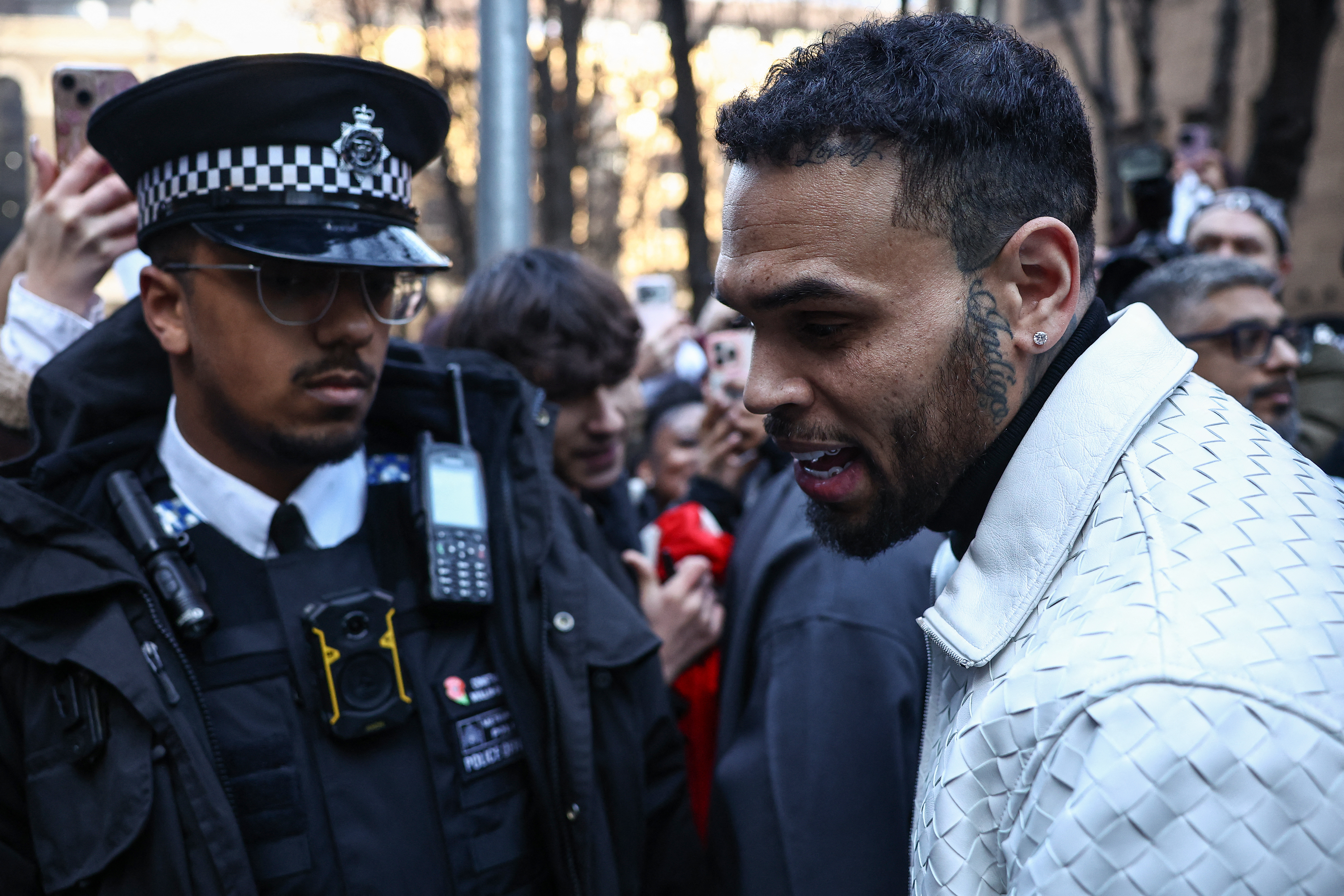 Chris Brown given suspended sentence over London nightclub attack – NBC ...