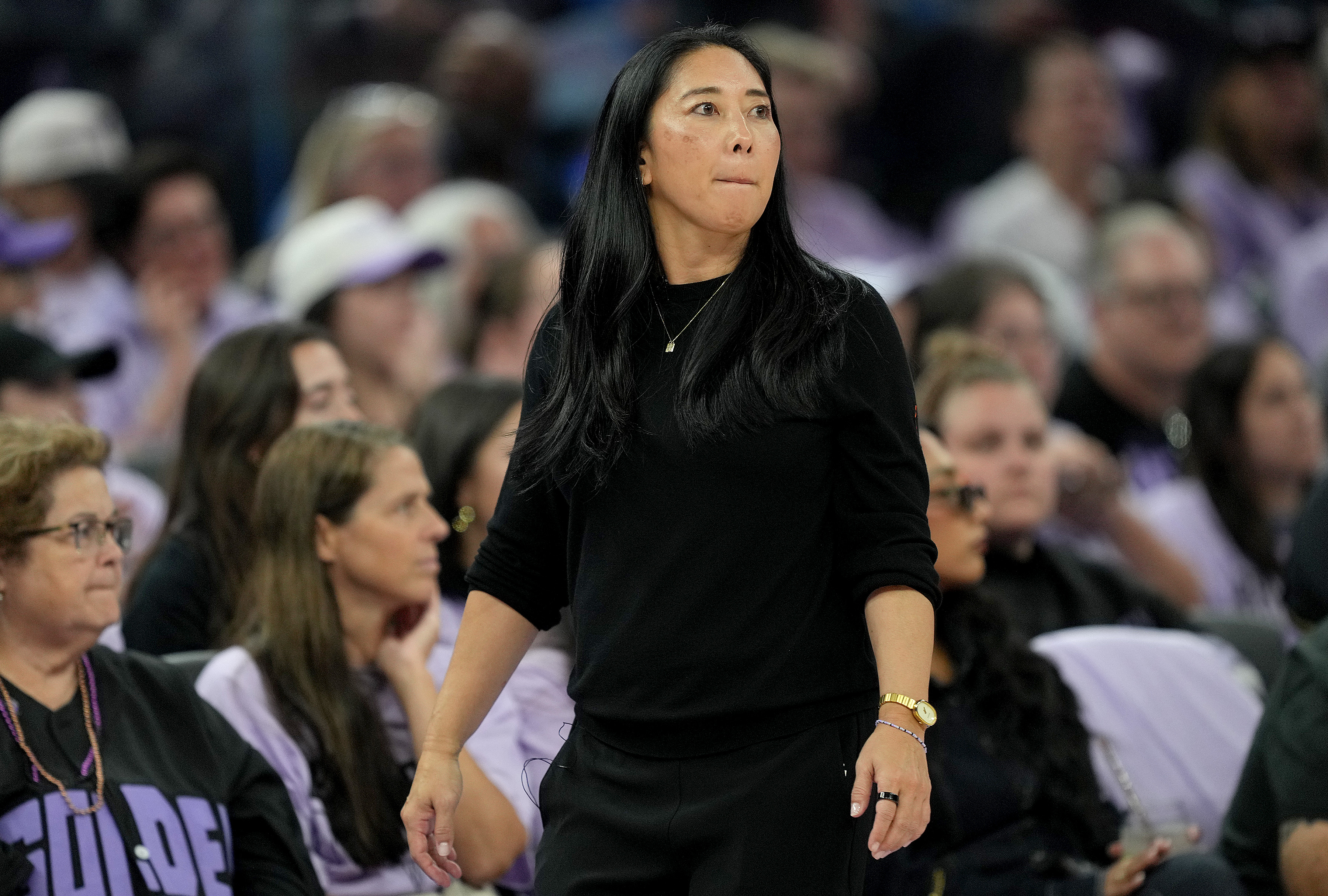 Golden State Valkyries coach collapses mid-game during WNBA playoffs